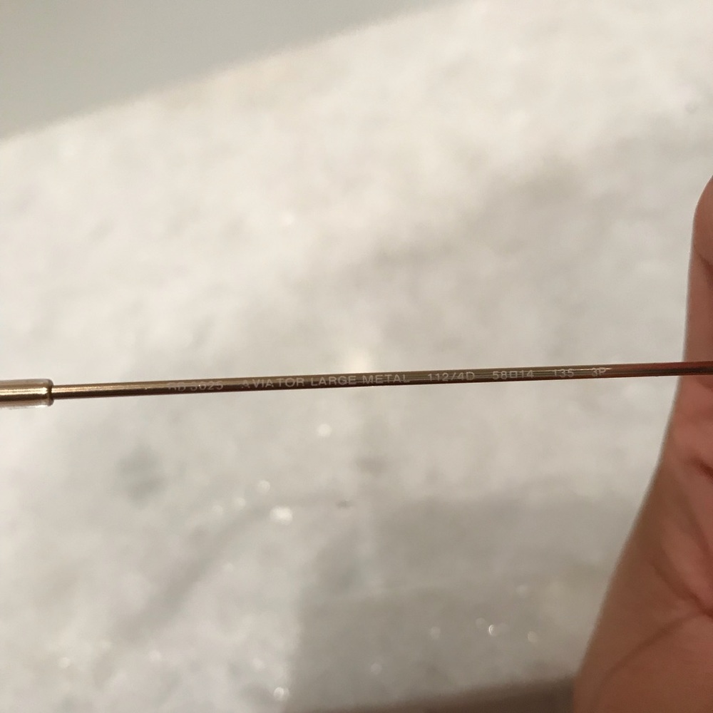 Red polarized ray ban sunglasses with case - Picture 5 of 8